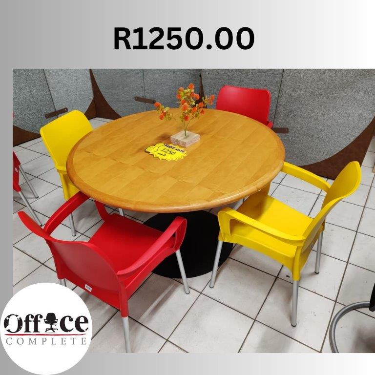 D06 - Boardroom table R1250.00 without chairs
