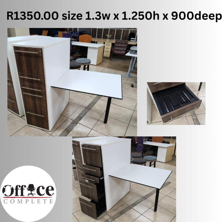 D04 - Combo desk Size h1.250 x w1.3 x deep900.00 R1350.00