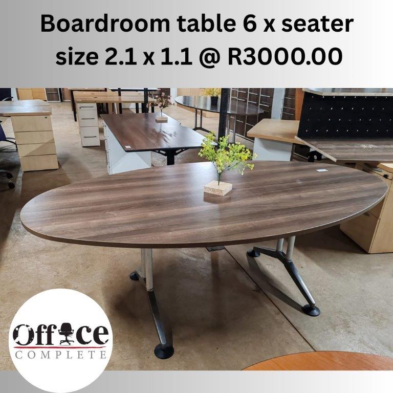 D09 - Oval Boardroom table size 2.1 x 1.1 R3000.00