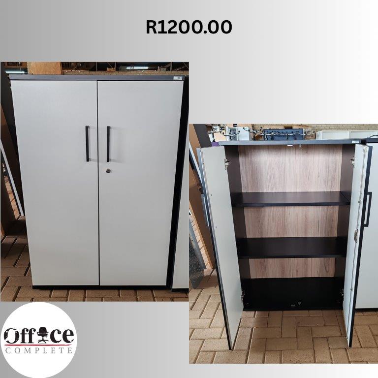 CA8 - Cabinet white 2 door size 1.2 x 800 x 450 R1200.00